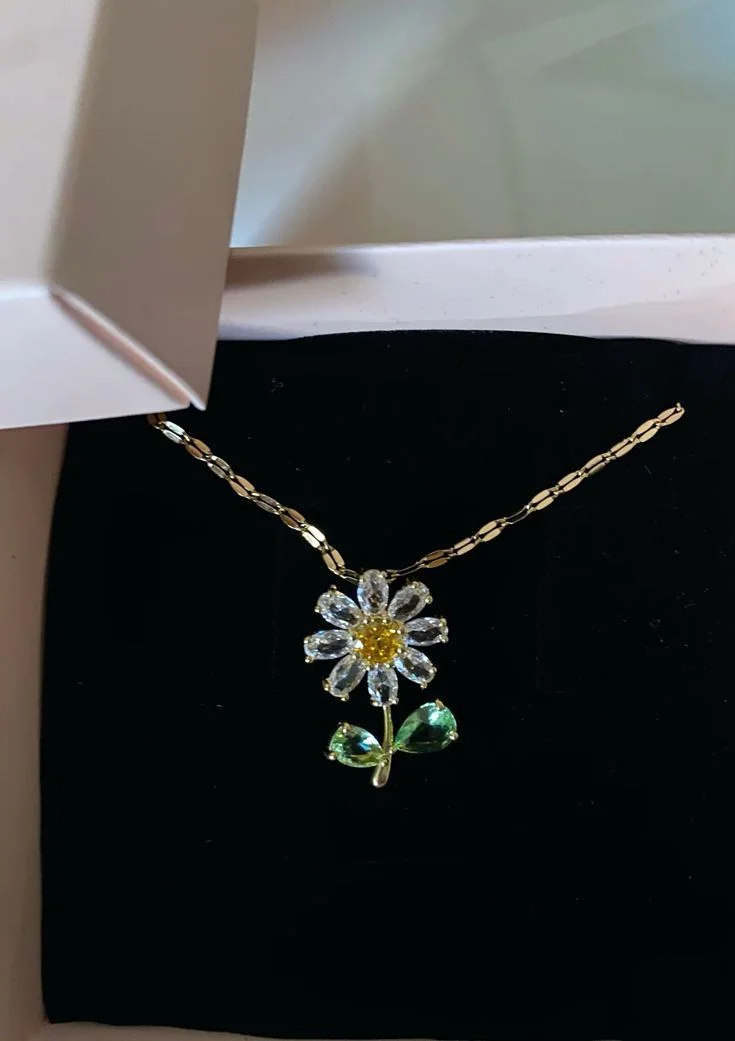 flower necklace