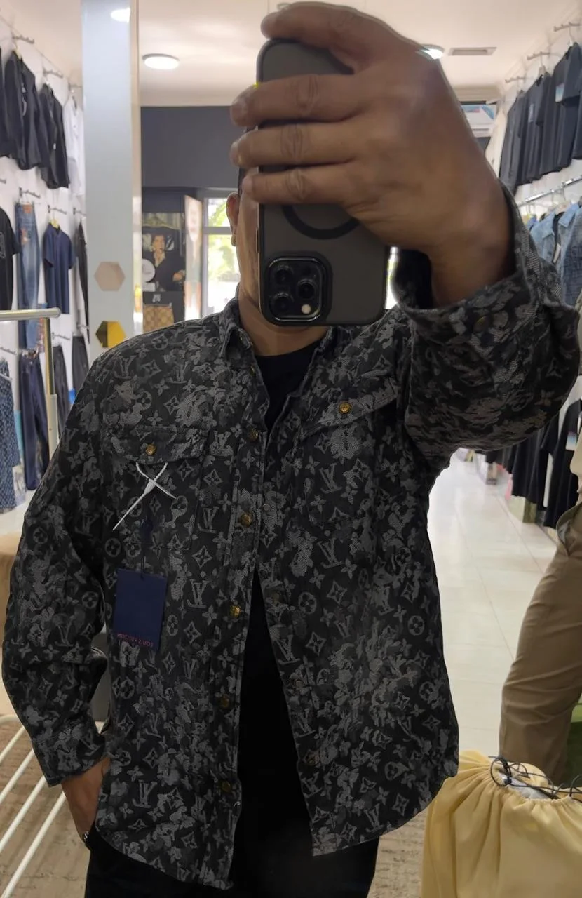 جاكيت دنيم غامق