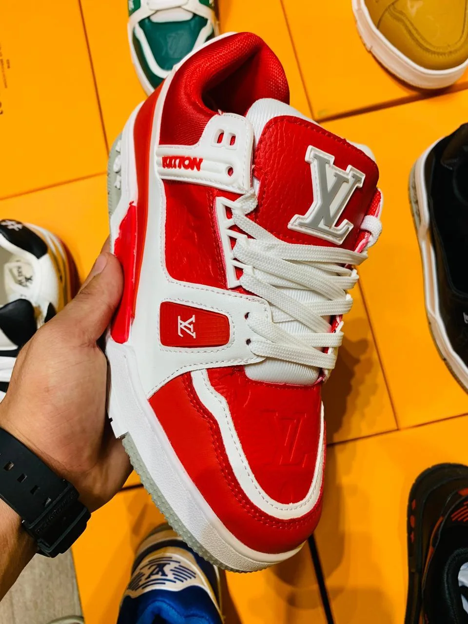 سنيكرز فخامة ستريت ستايل – ألوان خطيرة وكواليتي عالية