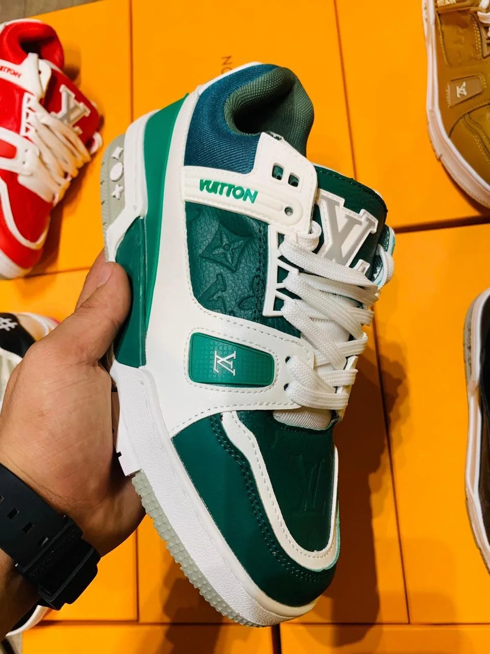 سنيكرز فخامة ستريت ستايل – ألوان خطيرة وكواليتي عالية