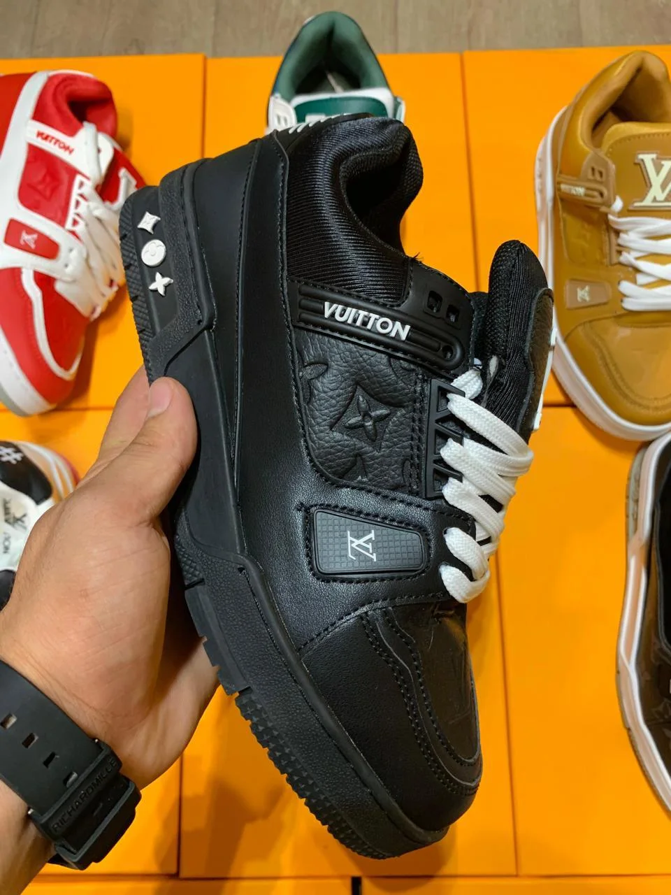 سنيكرز فخامة ستريت ستايل – ألوان خطيرة وكواليتي عالية