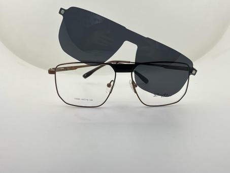 CLIPS : نظارة طبية بإطار مغناطيسي بعدسات شمسية قابلة للفصل