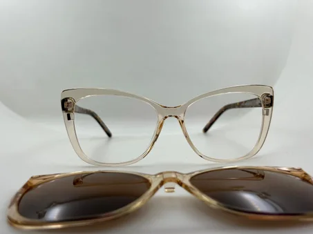 مجموعة نظارات مزدوجة - شمسية وطبية بتصميم عصري