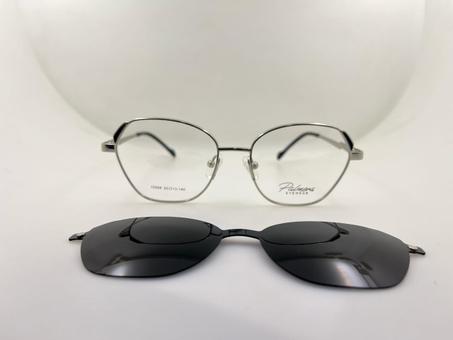 CLIPS : نظارة طبية بإطار مغناطيسي بعدسات شمسية قابلة للفصل