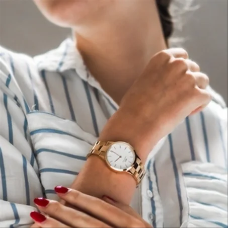 ساعات نسائية MONTRES FEMME