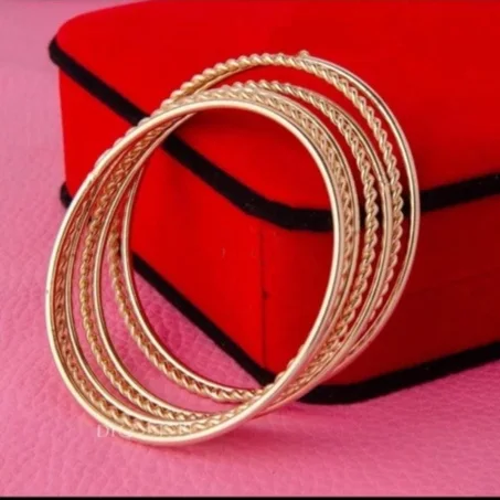 الأساور BRACELETS