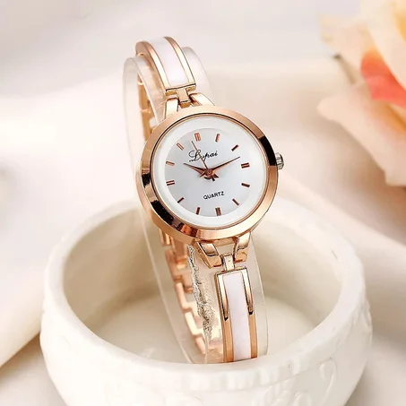Montre de luxe en Quartz