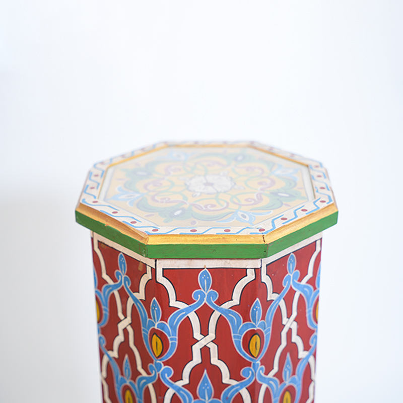Octagonal Table – Red & Blue