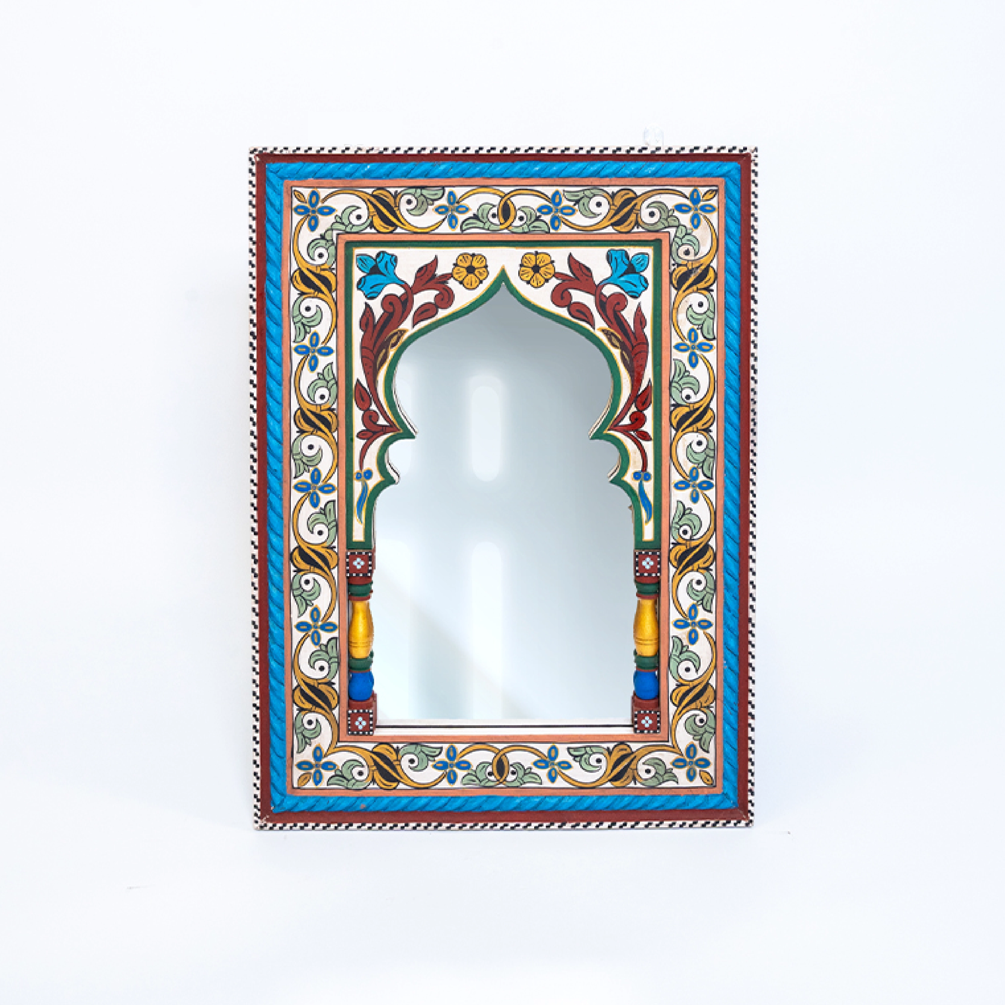 Crafted Heritage Mirror – Moroccan Artisanal Touch