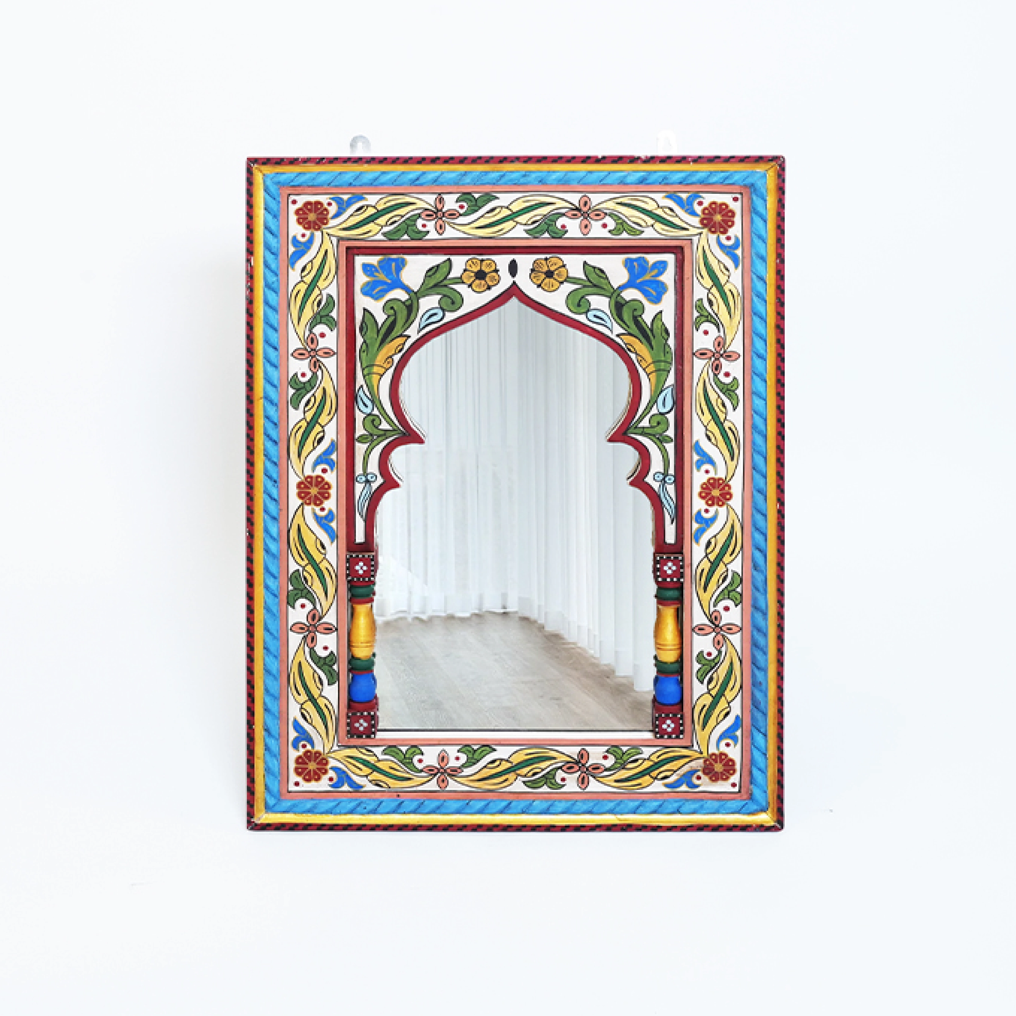 Crafted Heritage Mirror – Moroccan Artisanal Touch