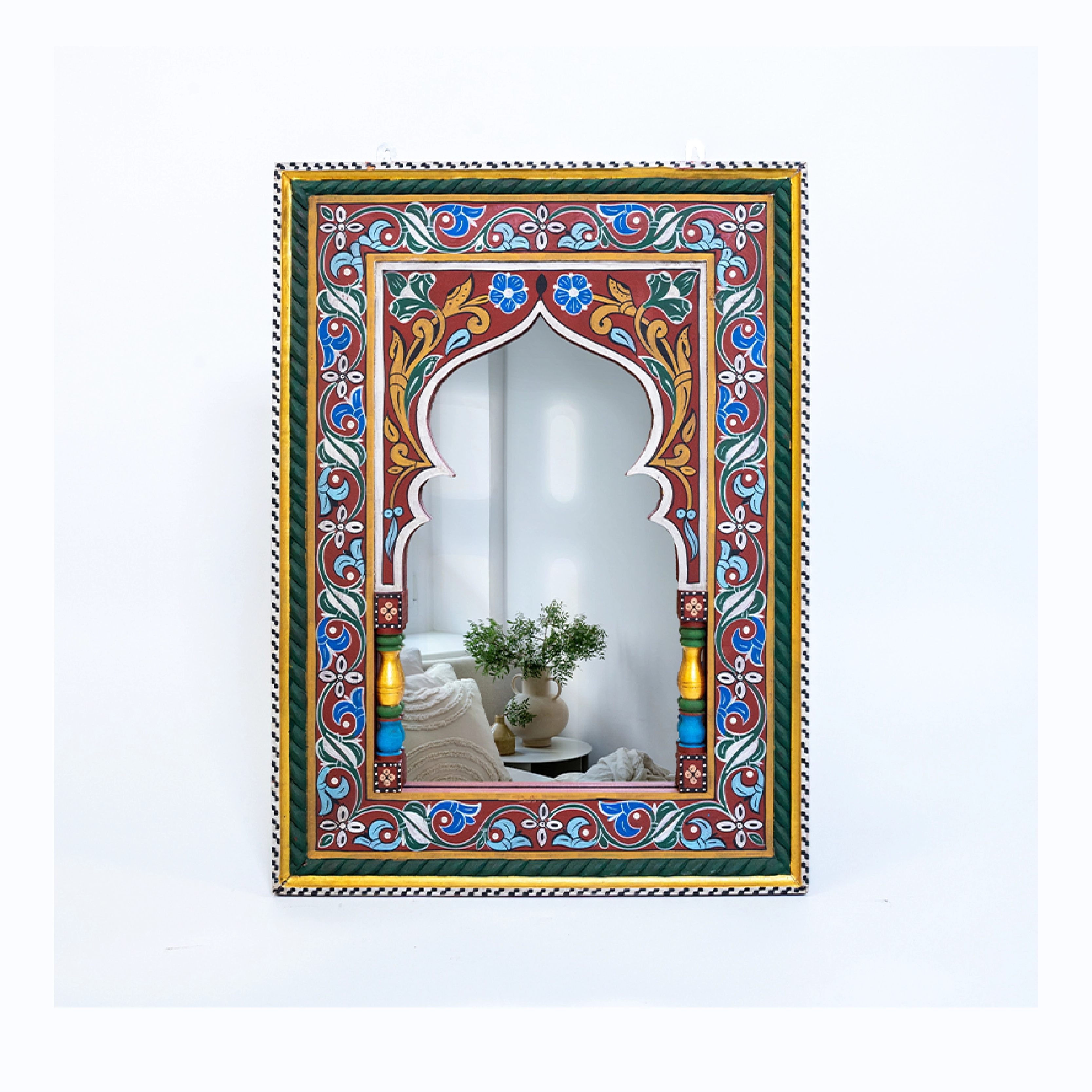 Crafted Heritage Mirror – Moroccan Artisanal Touch