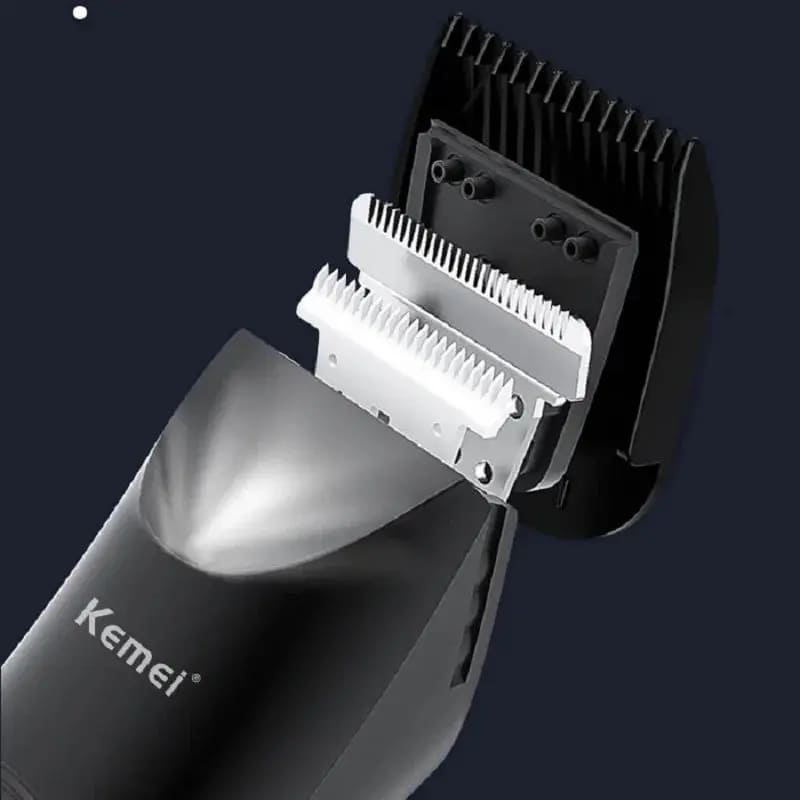 Kemei KM-1838 – ماكينة حلاقة فيها كلشي اللي كنت كنقلب عليه.