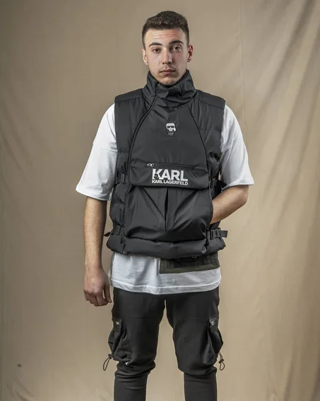 كارل فيست، الخيار الأمثل لكل رجل عصري🎁