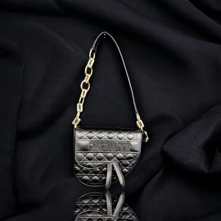 شنط كلاسيكية CHRISTIAN DIOR للنساء