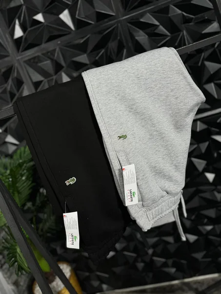 إطلالة مريحة وعصرية مع سروال  مونطوني