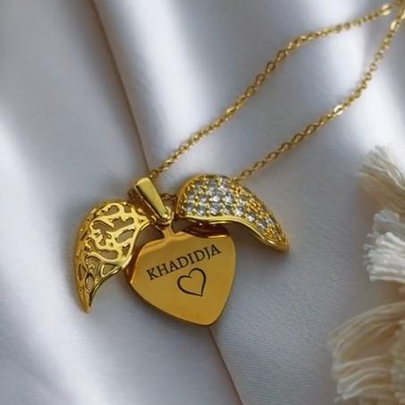 قلادة نكتبولك فيها الاسم اللي حبيت