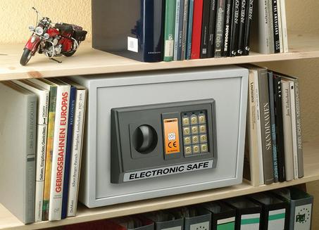 خزنة حديدية صلبة و انيقة للمنازل و المحلات تعمل برقم سري و مفتاح