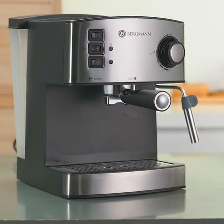 ماكينة تحضير القهوة أصلية  بخزان مياه كبير للإستمتاع بألذ قهوة Bergmann cafetier