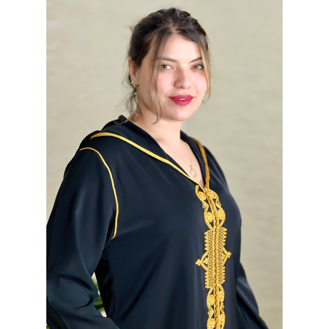 جلابة الطرزة المغربية المثلثة