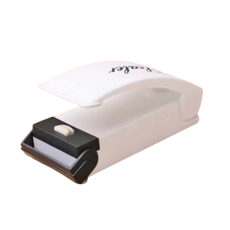 آلة لإغلاق الأكياس