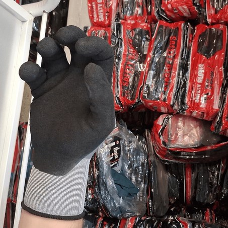 قفازات عمل احترافية بمقاومة عالية… قبضة أقوى وأمان أكبر