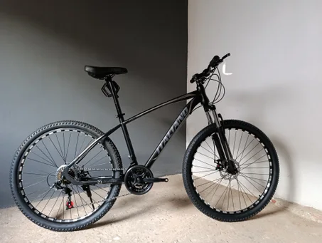 دراجة جبلية ITALIANO  تصميم عصري وهيكل قوي مناسب لجميع الطرق