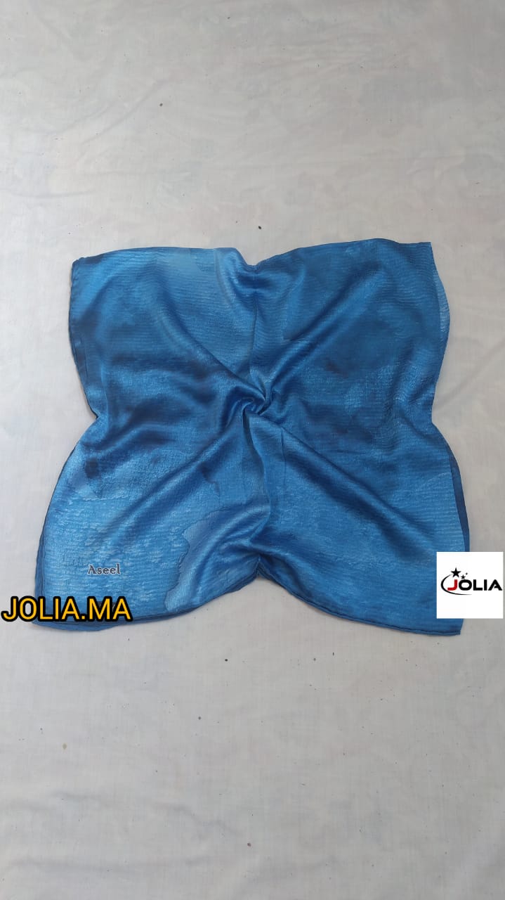 اللون ٱلأزرق