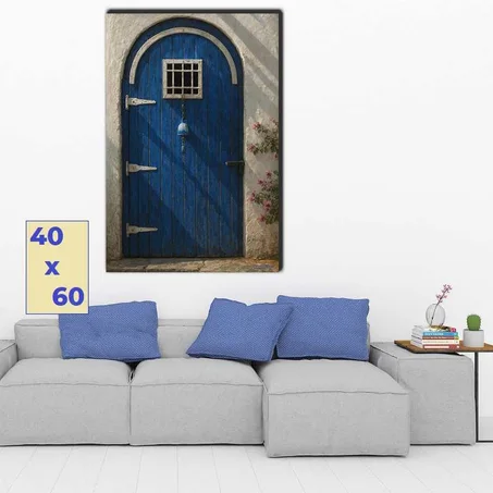 باب أزرق على النمط المتوسطي