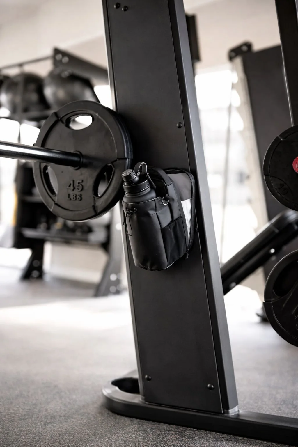 ZAD™ – حقيبة مغناطيسية ذكية لحمل زجاجة الماء وإكسسوارات التمرين