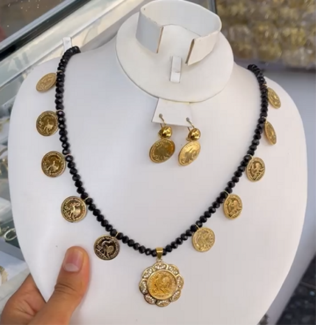 طقم الحفلات التقليدية