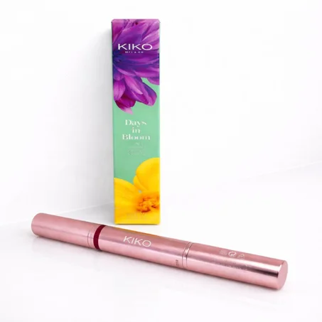 Days in Bloom 2en1 Vibrant lipstick & pincel