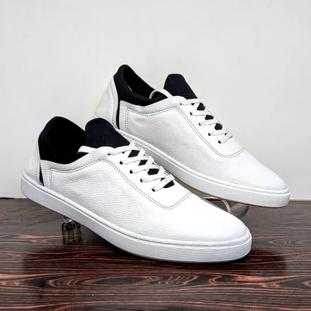 حذاء رياضي أنيق اللون أبيض chaussure sportif blanc