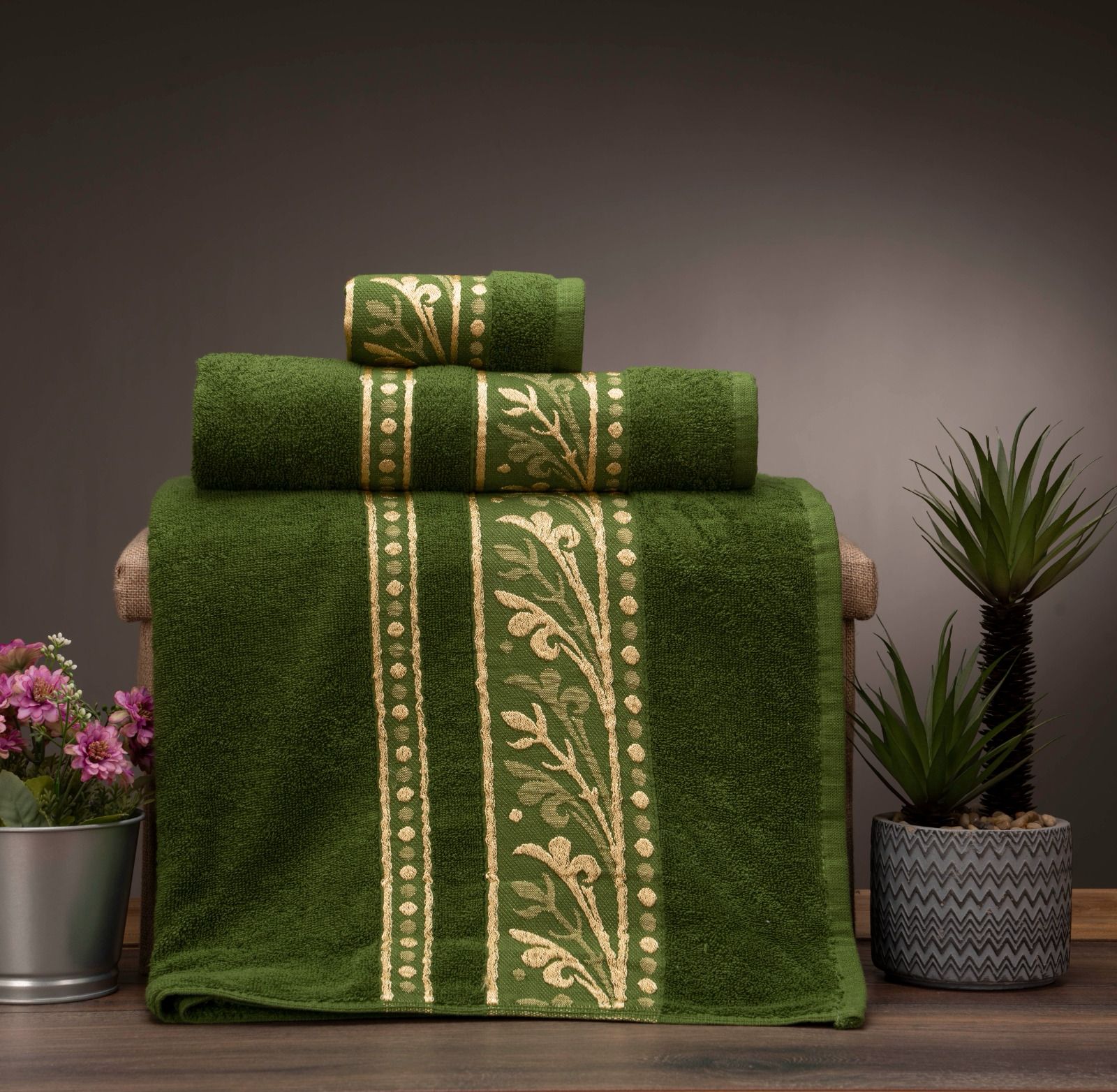 3 فوطات باحجام مختلفة