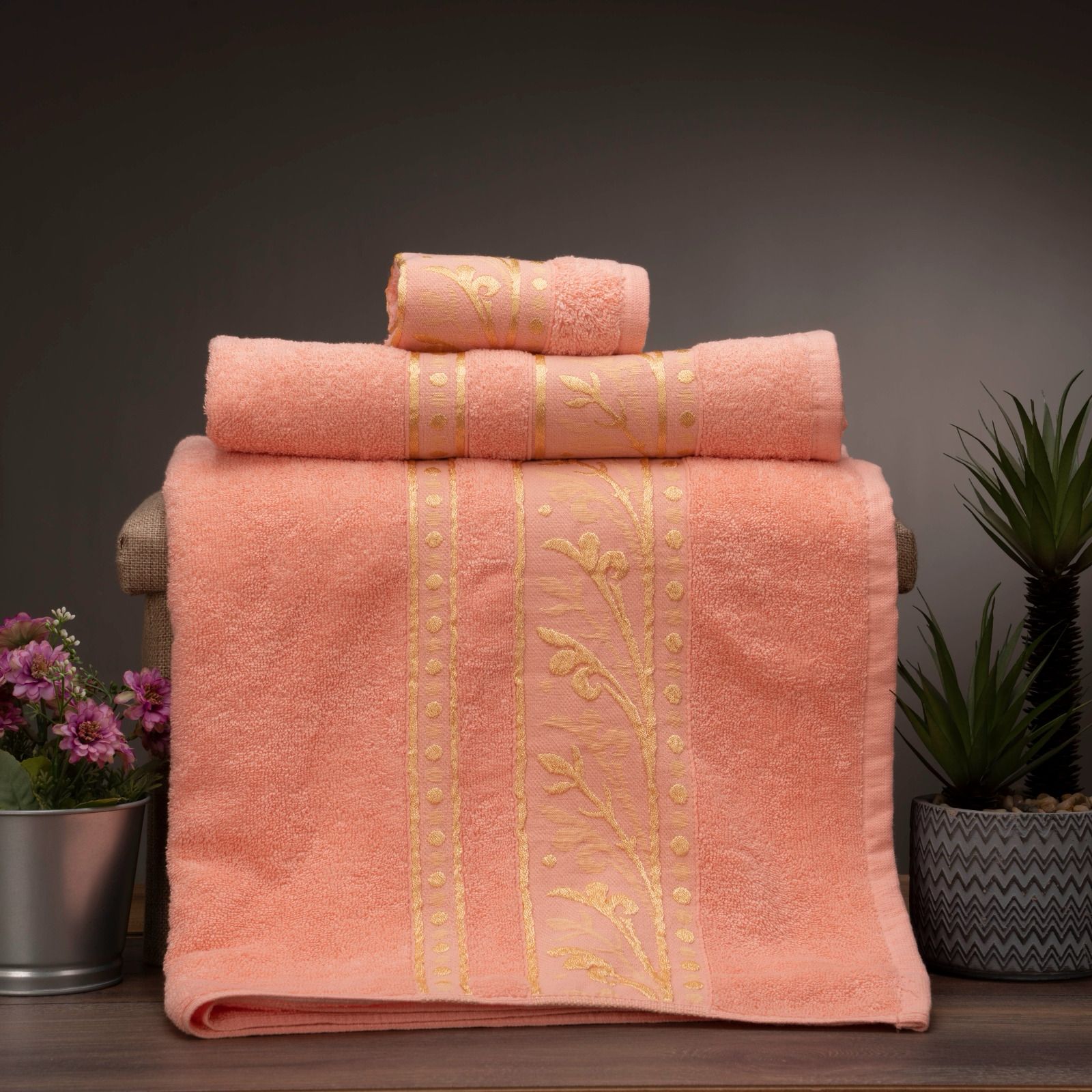 3 فوطات باحجام مختلفة