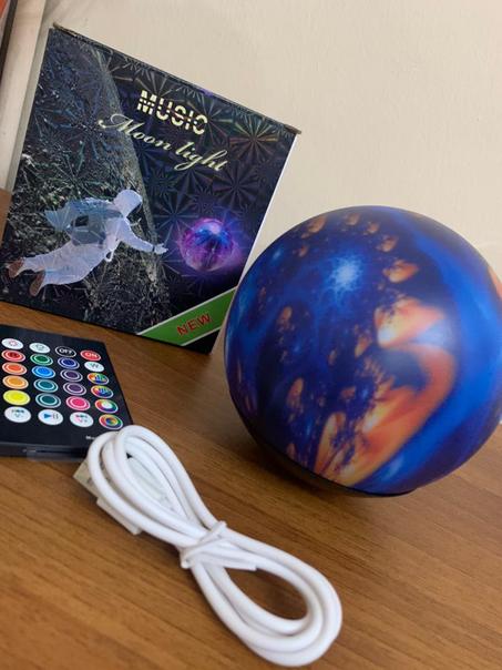 مكبر صوت مون لايت قابل للشحن متعدد الألوان