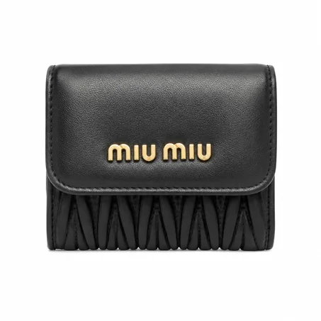 بزطام نسائي أنيق من ماركة Miu Miu العالمية –