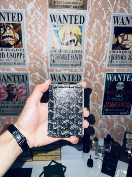 حامل بطاقات فاخر Goyard - بتصميم أنيق ومميز