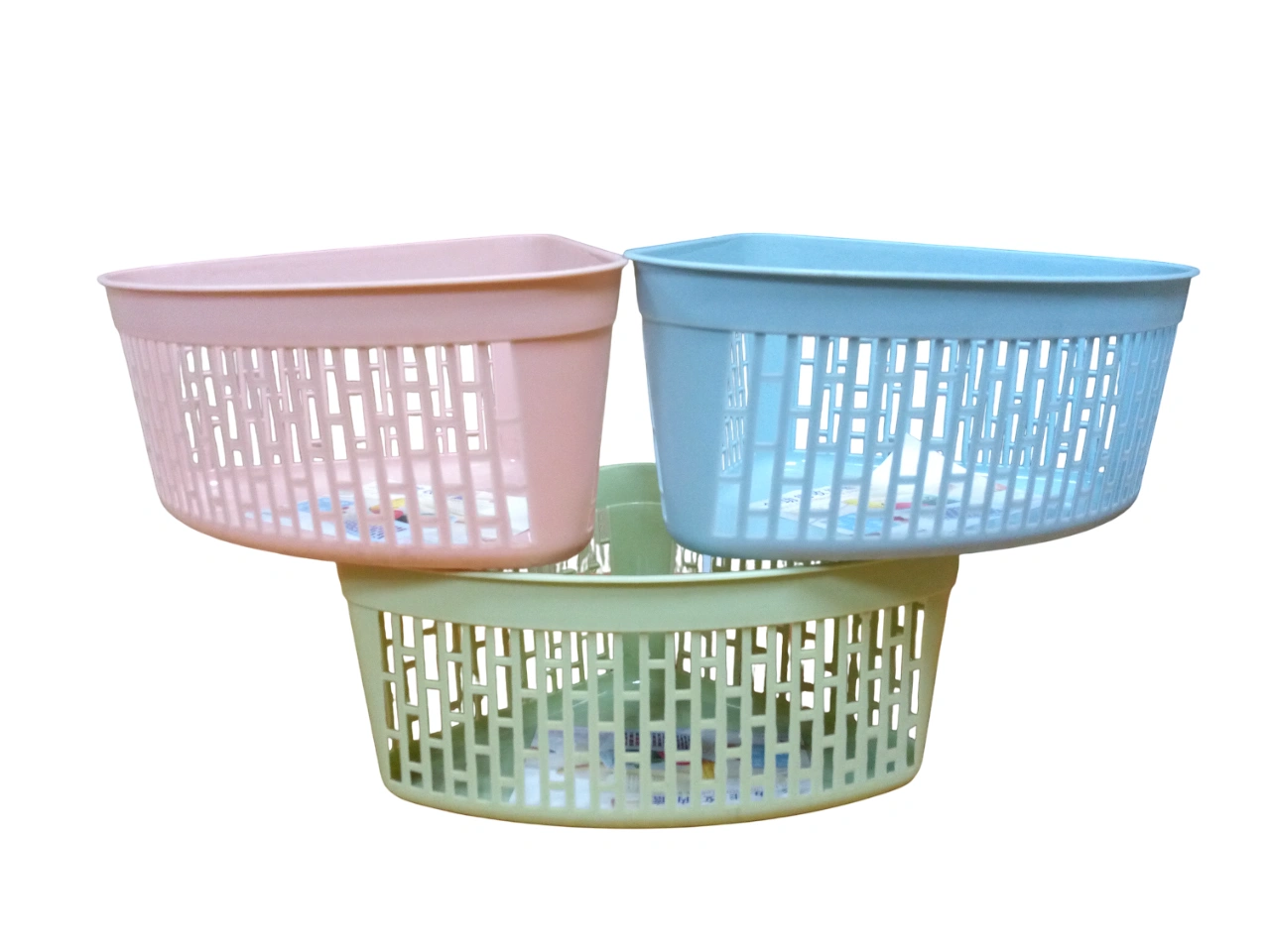 سلال بلاستيكية ملونة: أناقة وتنظيم لكل زاوية في منزلك