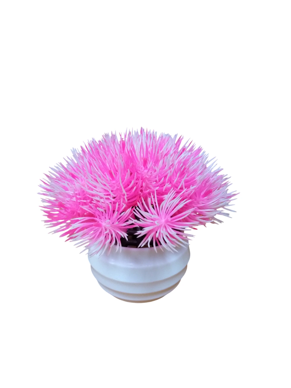 نباتات زينة صناعية في أواني أنيقة – لمسة طبيعية لديكورك