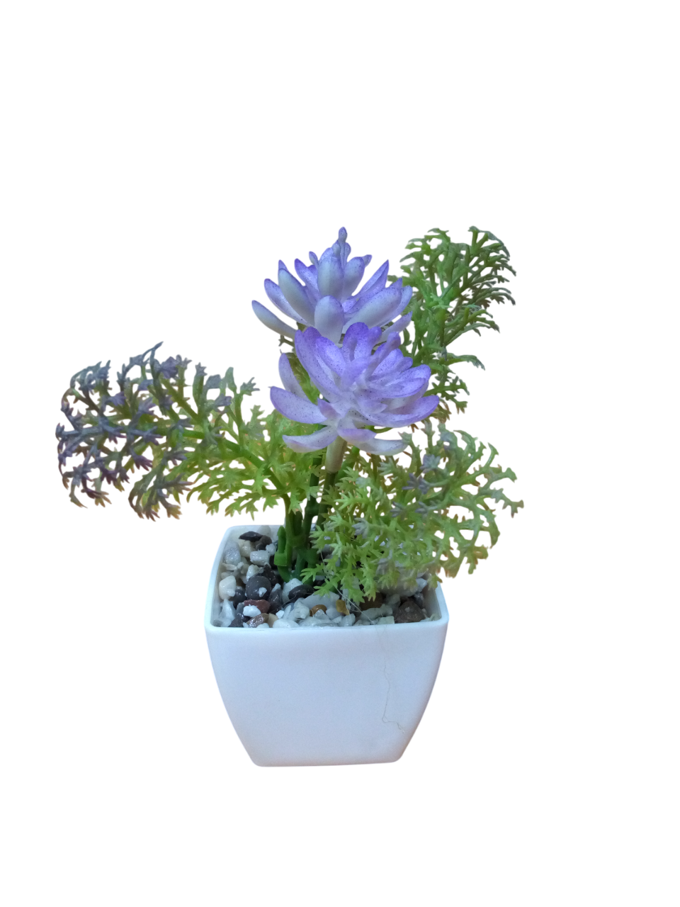 نباتات زينة صناعية في أواني أنيقة – لمسة طبيعية لديكورك