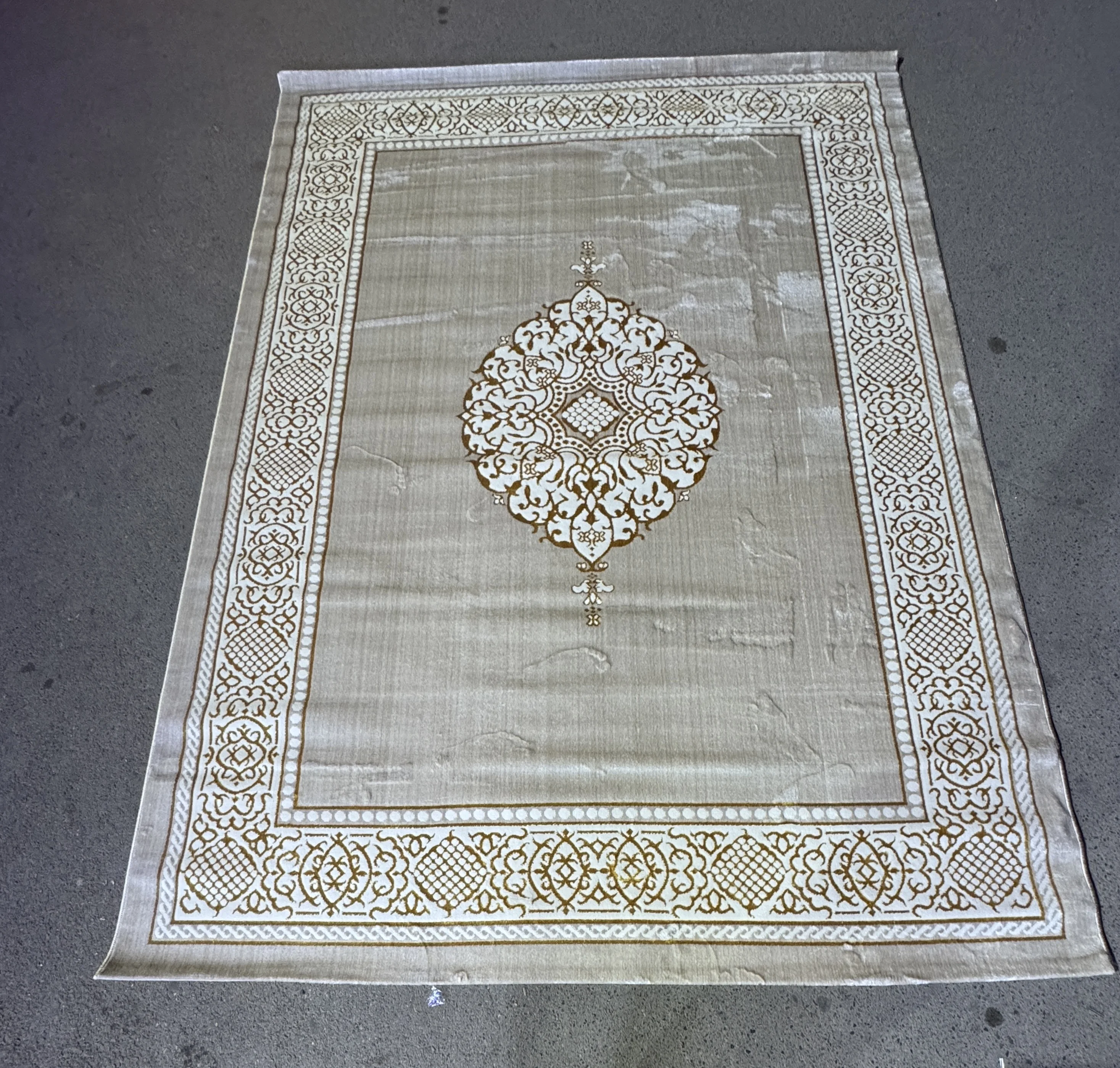 SHINAZزربية تركية باج