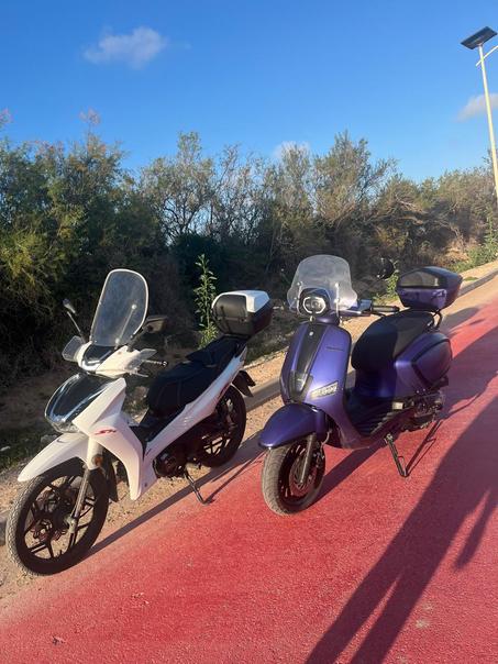 Scooter classique 80 cc