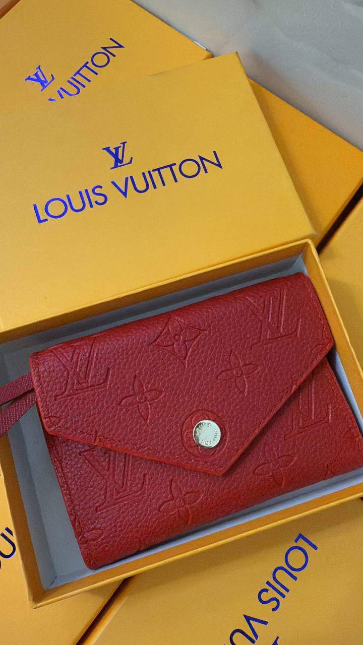 محفظة Louis Vuitton – Rouge ❤️