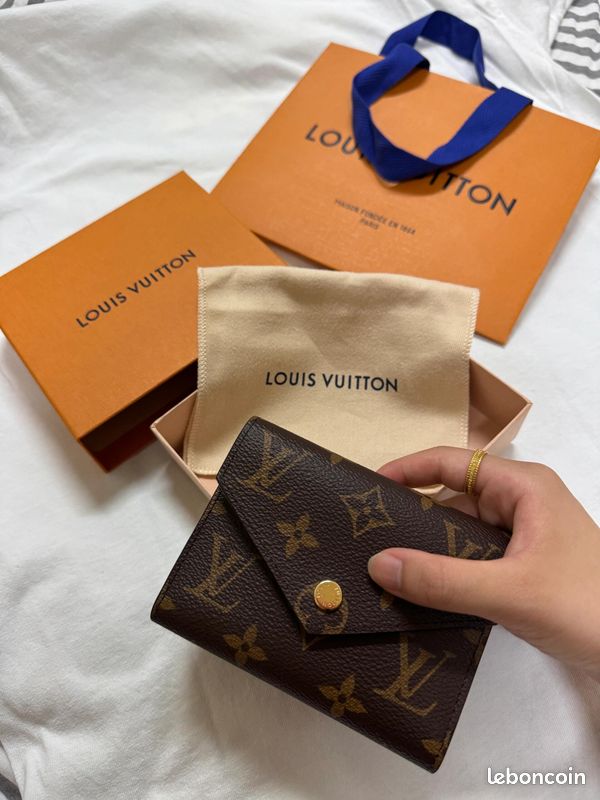 محفظة Louis Vuitton – Maron ❤️