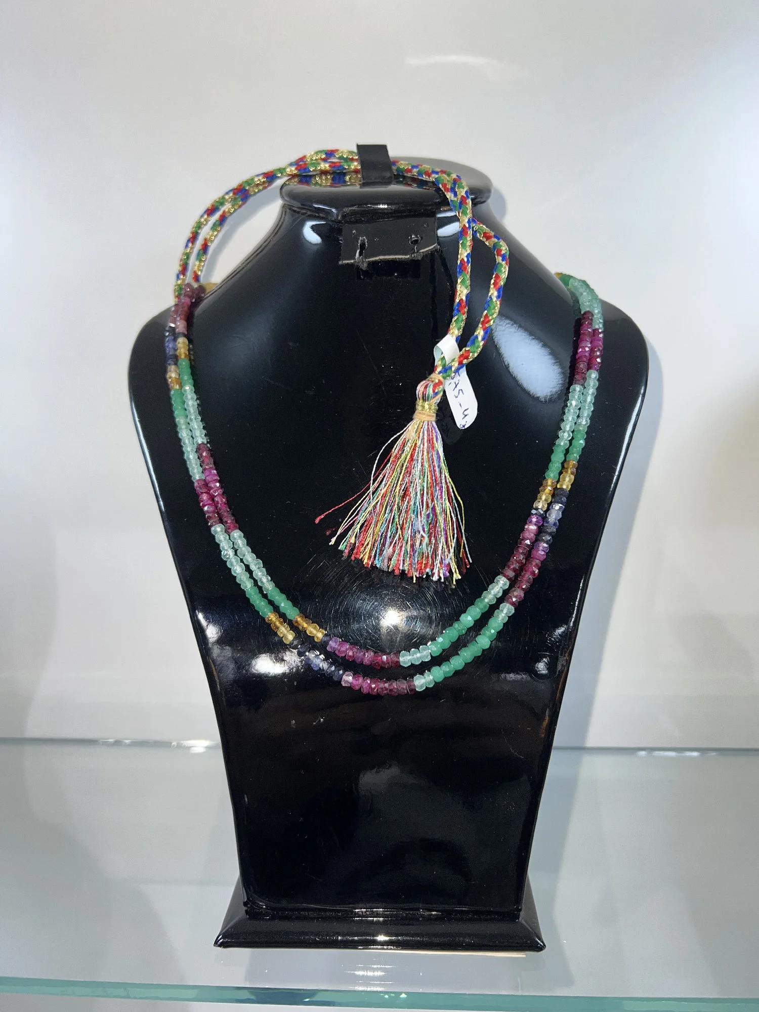 طقم زمرد خفيف