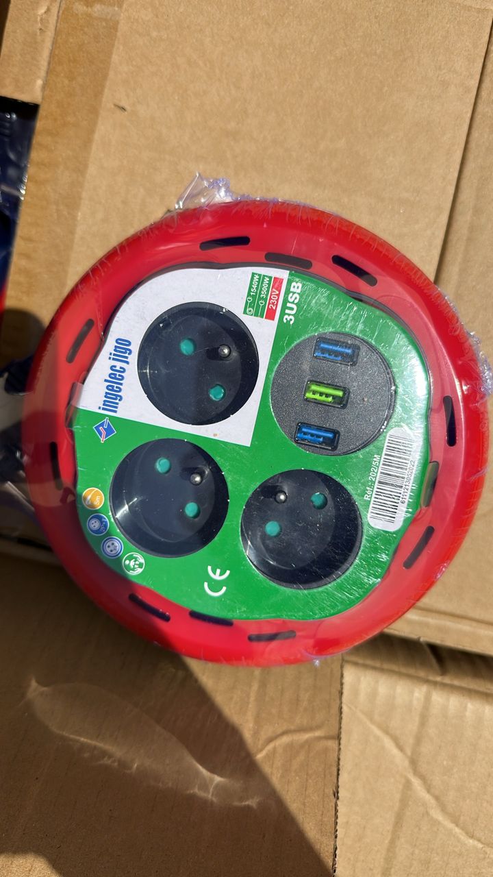 Ingelec JIGO OT-5400K – Multiprise circulaire 3500W | 3 USB | 230V | Sécurité CE