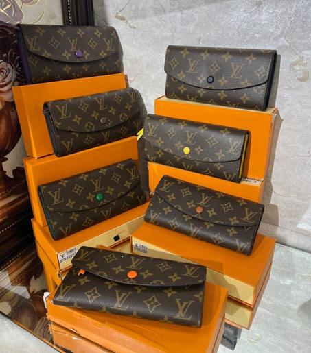 porte monais Louis Vuitton