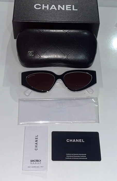 Lunettes Chanel marron avec packaging complet + livraison gratuite ✨