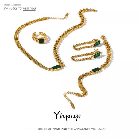 ✨ Emerald Parure ✨