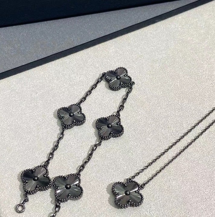 N°1 Ensemble Élégance Van Cleef – Unisexe